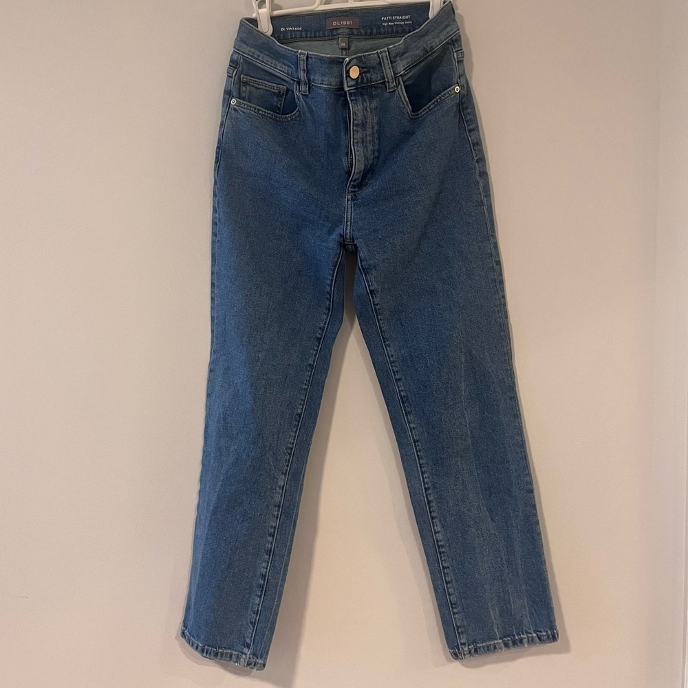 DL1961 Women's Straight Leg Jeans in Blue
